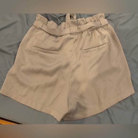 Shorts bundle: Levi’s size 27, Lululemon, Dynamite - Picture 6 of 9